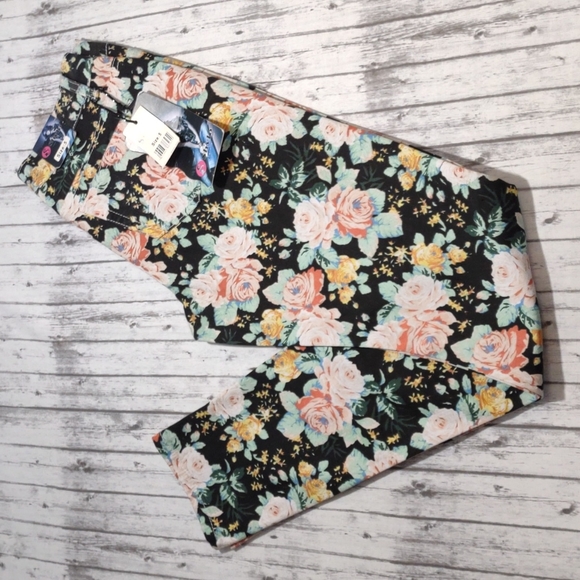 Shylo Denim - NWT Shylo Floral Denim Jeans